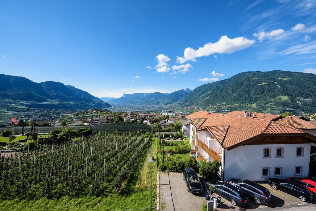 Garni Hotel Kessler Tirolo Luaran gambar