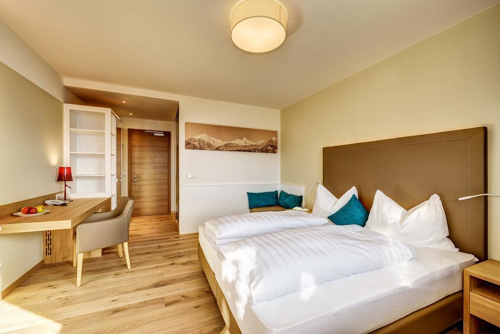 Garni Hotel Kessler Tirolo Luaran gambar