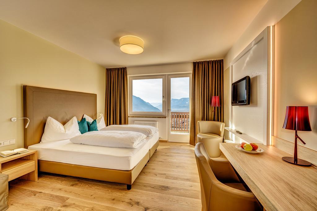 Garni Hotel Kessler Tirolo Luaran gambar