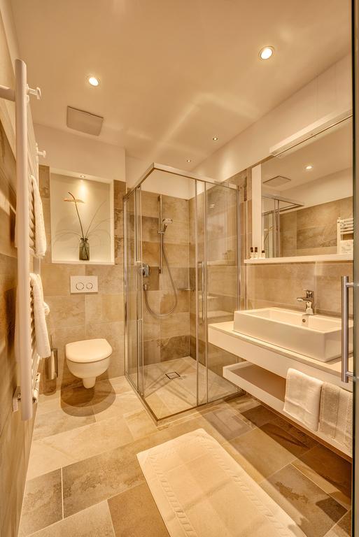 Garni Hotel Kessler Tirolo Luaran gambar